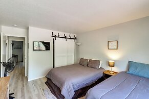 Pinetop Condo w/ Deck, Grill, 30 Mi to Sunrise Ski