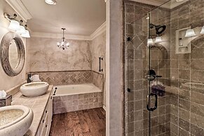 Lakefront Oasis w/ Private Dock in Hot Springs!