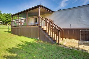 Lake Texoma Cabin Near Willow Springs Marina!
