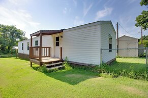 Lake Texoma Cabin Near Willow Springs Marina!