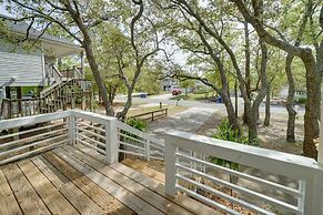 Oak Island Vacation Rental < 1 Mi to Beach!