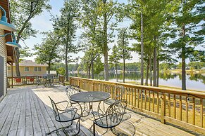 Peaceful Long Lake Cottage w/ Deck, Dock & Kayaks!