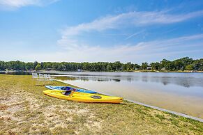 Peaceful Long Lake Cottage w/ Deck, Dock & Kayaks!