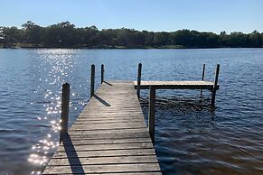 Peaceful Long Lake Cottage w/ Deck, Dock & Kayaks!
