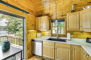 Peaceful Long Lake Cottage w/ Deck, Dock & Kayaks!