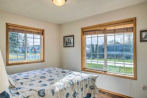 Hammond Home 2 Blocks to Marina & Columbia River!