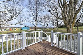 Farm-style Ste. Genevieve Retreat w/ Fire Pit!