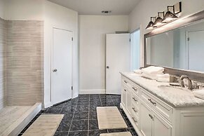 Gingerland Ranch in Del Valle: Game Room & Porch