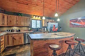 Flagstaff Cabin on 5 Acres w/ Fireplace & Fire Pit