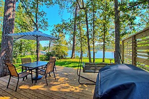 Cozy Toledo Bend A-frame w/ Waterfront Views!
