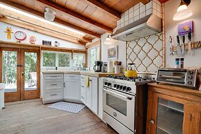 Patagonia Cottage w/ Patio & Yard: Walk to Town!