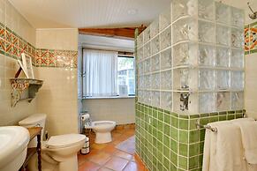 Patagonia Cottage w/ Patio & Yard: Walk to Town!