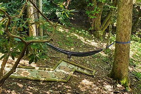 Golf & Resort Amenities: Newland Mountain Cabin