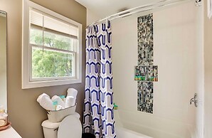 Louisville Apartment - Walk to Restaurants!