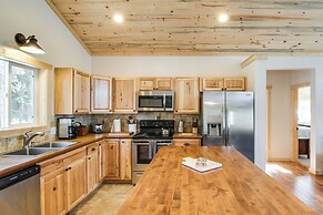 Quiet Mtn Cabin w/ Deck < 5 Mi to Fairplay Beach!