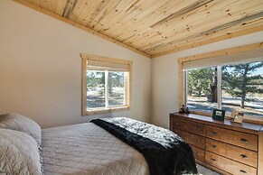 Quiet Mtn Cabin w/ Deck < 5 Mi to Fairplay Beach!