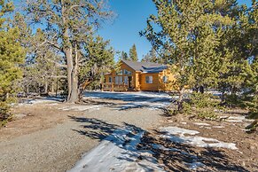 Quiet Mtn Cabin w/ Deck < 5 Mi to Fairplay Beach!