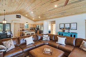 Quiet Mtn Cabin w/ Deck < 5 Mi to Fairplay Beach!