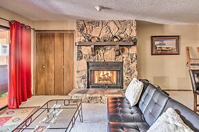 Ruidoso Condo w/ Private Hot Tub ~ 1 Mi to Dtwn!