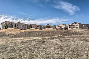 Ruidoso Condo w/ Private Hot Tub ~ 1 Mi to Dtwn!