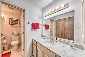 Ruidoso Condo w/ Private Hot Tub ~ 1 Mi to Dtwn!