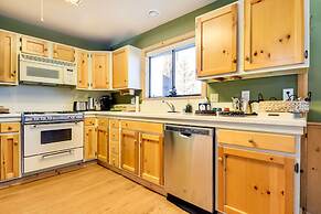 Rustic Pine Mtn Club Cabin w/ Beautiful View!