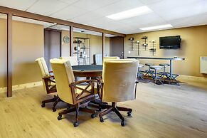 Rustic Pine Mtn Club Cabin w/ Beautiful View!