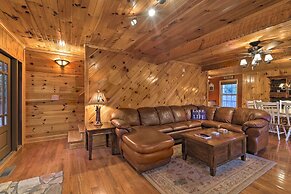 Luxe '3 Bears Cabin' on Watauga Lake w/ Decks!