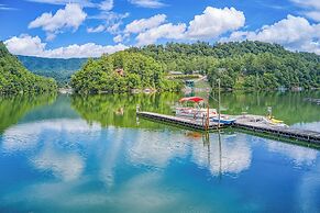 Luxe '3 Bears Cabin' on Watauga Lake w/ Decks!