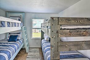 'the Spicy Crab' Freeport Home w/ Beach-view Deck!