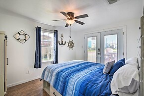 'the Spicy Crab' Freeport Home w/ Beach-view Deck!