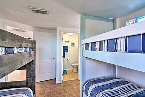 'the Spicy Crab' Freeport Home w/ Beach-view Deck!