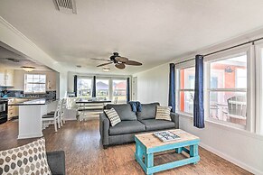 'the Spicy Crab' Freeport Home w/ Beach-view Deck!