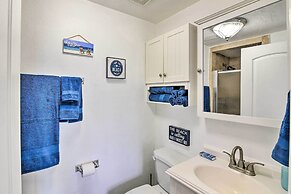 'the Spicy Crab' Freeport Home w/ Beach-view Deck!