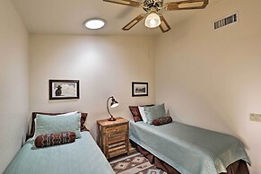 Tucson Area House w/ Pool Access & Mountain Views!