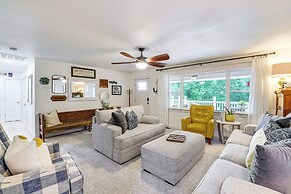 Beaver Lake Getaway w/ 2 Decks, Grill, & Views!