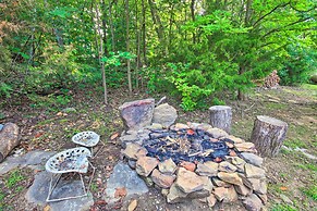 Beaver Lake Getaway w/ 2 Decks, Grill, & Views!