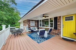 Beaver Lake Getaway w/ 2 Decks, Grill, & Views!