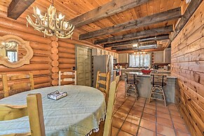 Near Dining, Hiking & Golf: Pinetop Log Cabin!