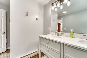 Cozy Home w/ Private Patio & Views, Hiking On-site