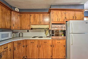 Cozy Home w/ Private Patio & Views, Hiking On-site