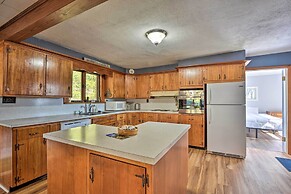 Cozy Home w/ Private Patio & Views, Hiking On-site