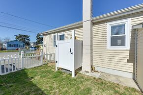 Cozy Villas Cottage w/ Deck, 1/2 Block to Beach!