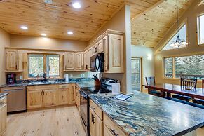 Spacious Terry Peak Cabin < 1 Mi to Ski Lift