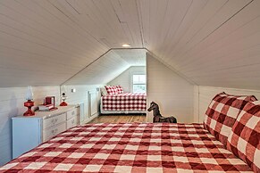 Pool, Hot Tub & Game Room: Schulenburg Retreat