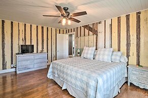 Pool, Hot Tub & Game Room: Schulenburg Retreat