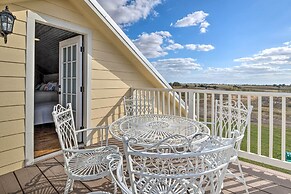 Pool, Hot Tub & Game Room: Schulenburg Retreat