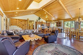 Elegant Big Bear Cabin Half Mi to Big Bear Lake!