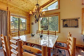 Elegant Big Bear Cabin Half Mi to Big Bear Lake!