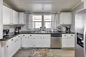 Lake View & Decks: Pet-friendly Mabank Home